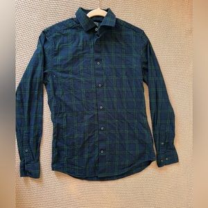 H&M Men's Small Navy Blue and Dark Green Plaid Flannel